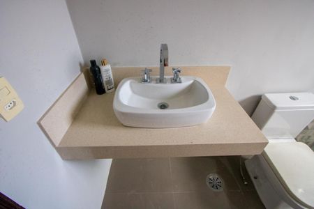 Apartamento para alugar com 127m², 3 quartos e 2 vagas Apartamento para alugar com 127m², 3 quartos e 2 vagasBanheiro do quarto 1