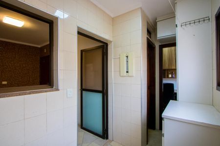 Apartamento para alugar com 127m², 3 quartos e 2 vagas Apartamento para alugar com 127m², 3 quartos e 2 vagasÁrea de serviço