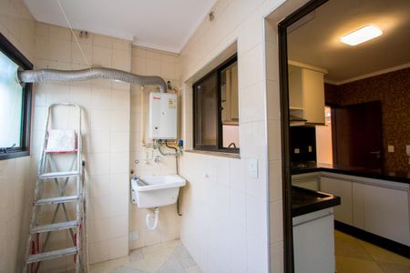 Apartamento para alugar com 127m², 3 quartos e 2 vagas Apartamento para alugar com 127m², 3 quartos e 2 vagasÁrea de serviço