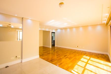 Apartamento para alugar com 127m², 3 quartos e 2 vagas Apartamento para alugar com 127m², 3 quartos e 2 vagasSala