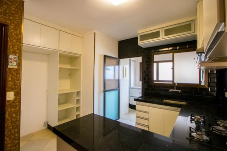 Apartamento para alugar com 127m², 3 quartos e 2 vagas Apartamento para alugar com 127m², 3 quartos e 2 vagasCozinha