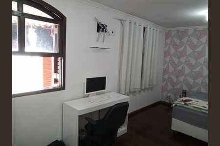 Casa à venda com 3 quartos, 180m² em Jardim Samara, São Paulo