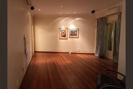Casa à venda com 4 quartos, 557m² em Jardim Panorama, São Paulo