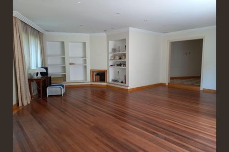 Casa à venda com 4 quartos, 557m² em Jardim Panorama, São Paulo
