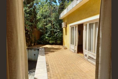 Casa à venda com 4 quartos, 557m² em Jardim Panorama, São Paulo
