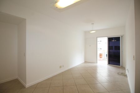 Sala de apartamento para alugar com 3 quartos, 87m² em Jacarepaguá, Rio de Janeiro