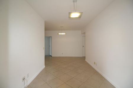 Sala de apartamento para alugar com 3 quartos, 87m² em Jacarepaguá, Rio de Janeiro