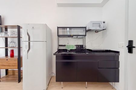 Cozinha de kitnet/studio para alugar com 1 quarto, 23m² em Paraíso, São Paulo