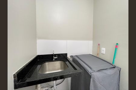 Apartamento para alugar com 37m², 2 quartos e sem vaga Apartamento para alugar com 37m², 2 quartos e sem vagaCozinha e Área de Serviço