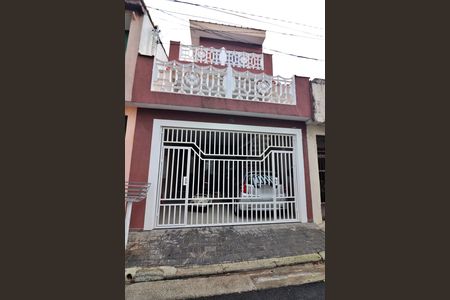 Casa para alugar com 109m², 2 quartos e sem vagaFachada