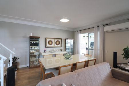 Sala  de apartamento à venda com 3 quartos, 150m² em Vila Mussoline, São Bernardo do Campo