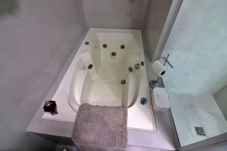 Apartamento à venda com 150m², 3 quartos e 4 vagasSuíte 1 Banheiro 