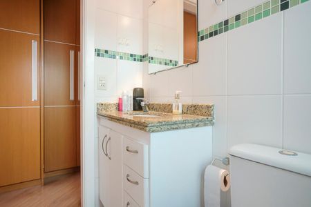 Apartamento à venda com 85m², 3 quartos e 2 vagasBanheiro da suíte