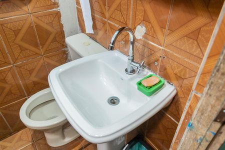 Casa para alugar com 2m², 3 quartos e sem vagaBanheiro