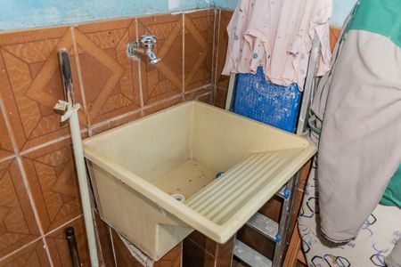 Casa para alugar com 2m², 3 quartos e sem vagaÁrea de serviço