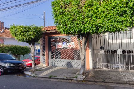 Casa à venda com 101m², 3 quartos e 2 vagas Casa à venda com 101m², 3 quartos e 2 vagasFachada