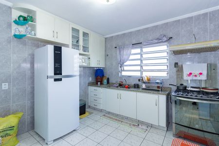 Casa à venda com 101m², 3 quartos e 2 vagas Casa à venda com 101m², 3 quartos e 2 vagasCozinha