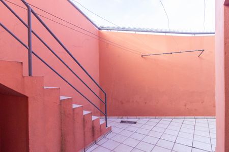 Casa à venda com 101m², 3 quartos e 2 vagas Casa à venda com 101m², 3 quartos e 2 vagasQuintal dos Fundos