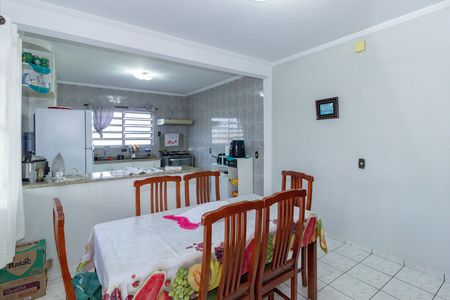 Casa à venda com 101m², 3 quartos e 2 vagas Casa à venda com 101m², 3 quartos e 2 vagasCozinha