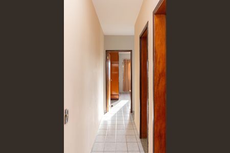 Casa à venda com 101m², 3 quartos e 2 vagas Casa à venda com 101m², 3 quartos e 2 vagasCorredor Superior