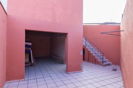 Casa à venda com 101m², 3 quartos e 2 vagas Casa à venda com 101m², 3 quartos e 2 vagasQuintal dos Fundos