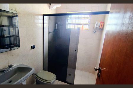 Banheiro de casa à venda com 3 quartos, 101m² em Brasilândia, São Paulo