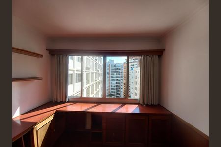 Apartamento à venda com 209m², 3 quartos e 1 vaga Apartamento à venda com 209m², 3 quartos e 1 vagaOffice