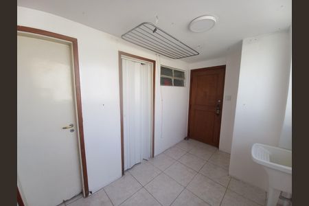 Apartamento à venda com 209m², 3 quartos e 1 vaga Apartamento à venda com 209m², 3 quartos e 1 vagaÁrea de Serviço