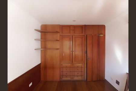 Apartamento à venda com 209m², 3 quartos e 1 vaga Apartamento à venda com 209m², 3 quartos e 1 vagaOffice