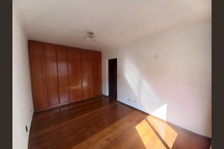Apartamento à venda com 209m², 3 quartos e 1 vaga Apartamento à venda com 209m², 3 quartos e 1 vagaQuarto 1 - Armários