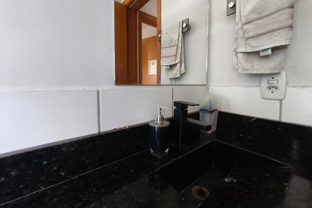 Apartamento à venda com 45m², 2 quartos e 2 vagas Apartamento à venda com 45m², 2 quartos e 2 vagasBanheiro