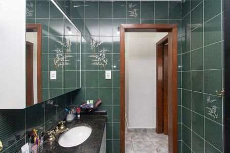 Casa para alugar com 236m², 3 quartos e 2 vagas Casa para alugar com 236m², 3 quartos e 2 vagasBanheiro