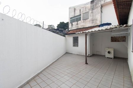 Casa para alugar com 236m², 3 quartos e 2 vagas Casa para alugar com 236m², 3 quartos e 2 vagasQuintal