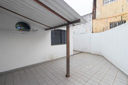 Casa para alugar com 236m², 3 quartos e 2 vagas Casa para alugar com 236m², 3 quartos e 2 vagasQuintal