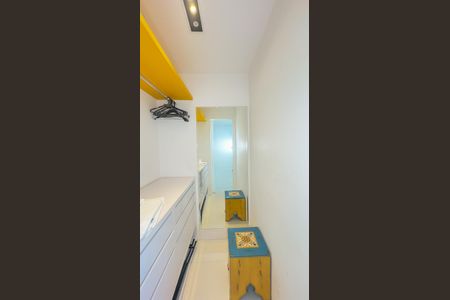 Apartamento para alugar com 49m², 1 quarto e 1 vaga Apartamento para alugar com 49m², 1 quarto e 1 vagaCloset