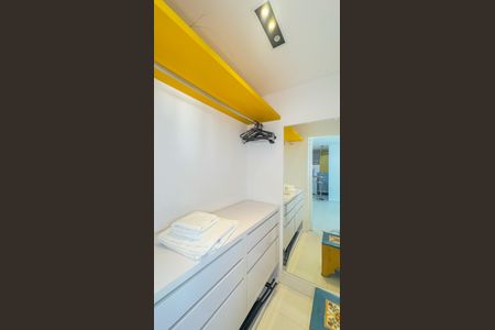 Apartamento para alugar com 49m², 1 quarto e 1 vaga Apartamento para alugar com 49m², 1 quarto e 1 vagaCloset