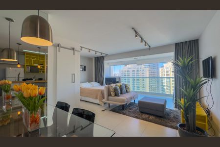 Quarto e sala de apartamento para alugar com 1 quarto, 49m² em Vila Gertrudes, São Paulo
