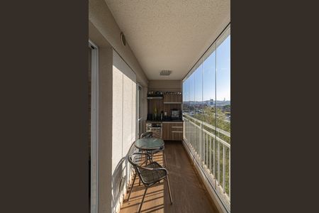 Varanda Sala de apartamento à venda com 2 quartos, 52m² em Jardim Santa Teresinha, São Paulo
