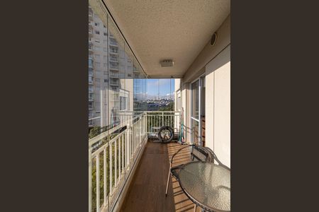Varanda Sala de apartamento à venda com 2 quartos, 52m² em Jardim Santa Teresinha, São Paulo