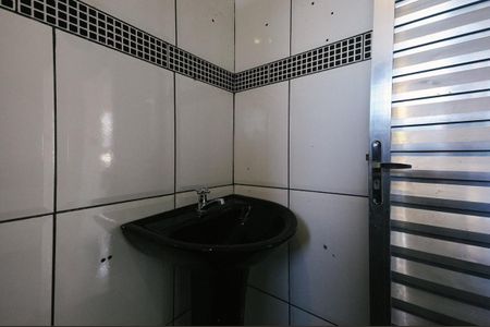 Casa para alugar com 65m², 1 quarto e sem vaga Casa para alugar com 65m², 1 quarto e sem vagaBanheiro