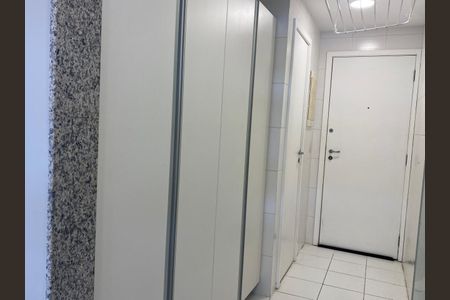 Apartamento para alugar com 100m², 2 quartos e 1 vaga Apartamento para alugar com 100m², 2 quartos e 1 vagaÁrea de serviço