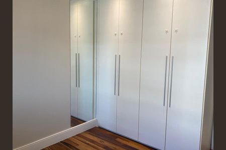 Apartamento para alugar com 100m², 2 quartos e 1 vaga Apartamento para alugar com 100m², 2 quartos e 1 vagaQuarto