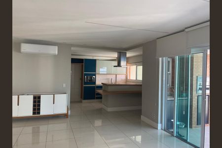Apartamento para alugar com 100m², 2 quartos e 1 vaga Apartamento para alugar com 100m², 2 quartos e 1 vagaSala