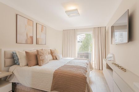 Apartamento à venda com 220m², 3 quartos e 2 vagas Apartamento à venda com 220m², 3 quartos e 2 vagasSuíte 3