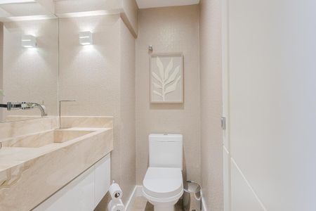 Apartamento à venda com 220m², 3 quartos e 2 vagas Apartamento à venda com 220m², 3 quartos e 2 vagasLavabo