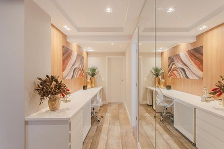Apartamento à venda com 220m², 3 quartos e 2 vagas Apartamento à venda com 220m², 3 quartos e 2 vagasCorredor