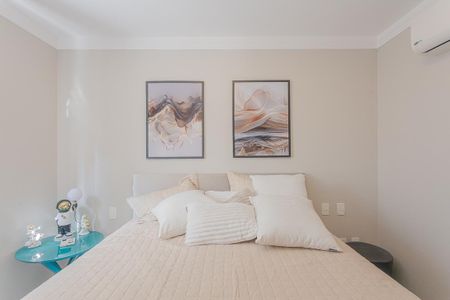 Apartamento à venda com 220m², 3 quartos e 2 vagas Apartamento à venda com 220m², 3 quartos e 2 vagasSuíte 2