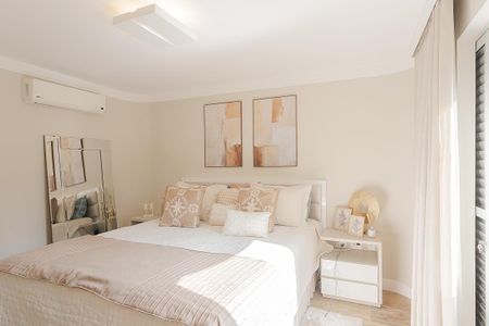 Apartamento à venda com 220m², 3 quartos e 2 vagas Apartamento à venda com 220m², 3 quartos e 2 vagasSuíte 3