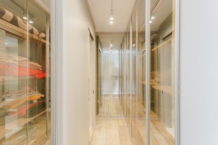 Apartamento à venda com 220m², 3 quartos e 2 vagas Apartamento à venda com 220m², 3 quartos e 2 vagasCloset da suíte 3