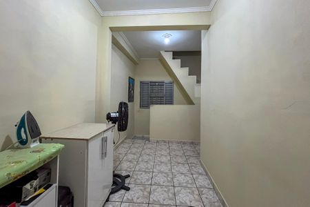 Casa à venda com 42m², 2 quartos e 1 vaga Casa à venda com 42m², 2 quartos e 1 vagaCorredor